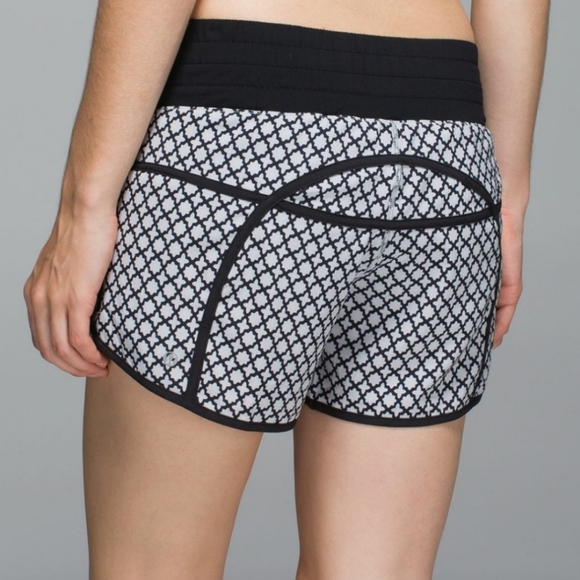 lululemon athletica Pants - LULULEMON Tracker Short IV